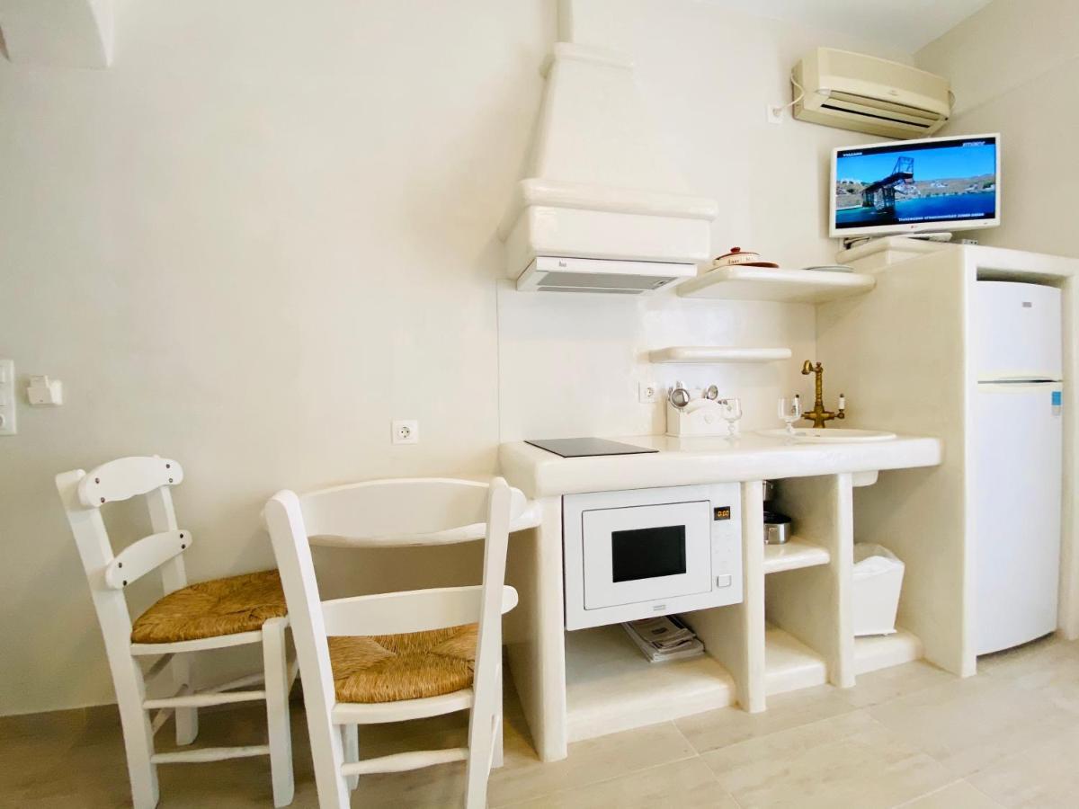 Deluxe & Ageri-milos Apartment *