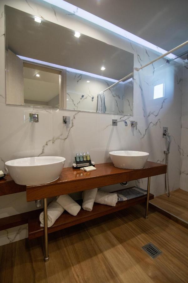 Hotel Aianteion Bay Luxury &