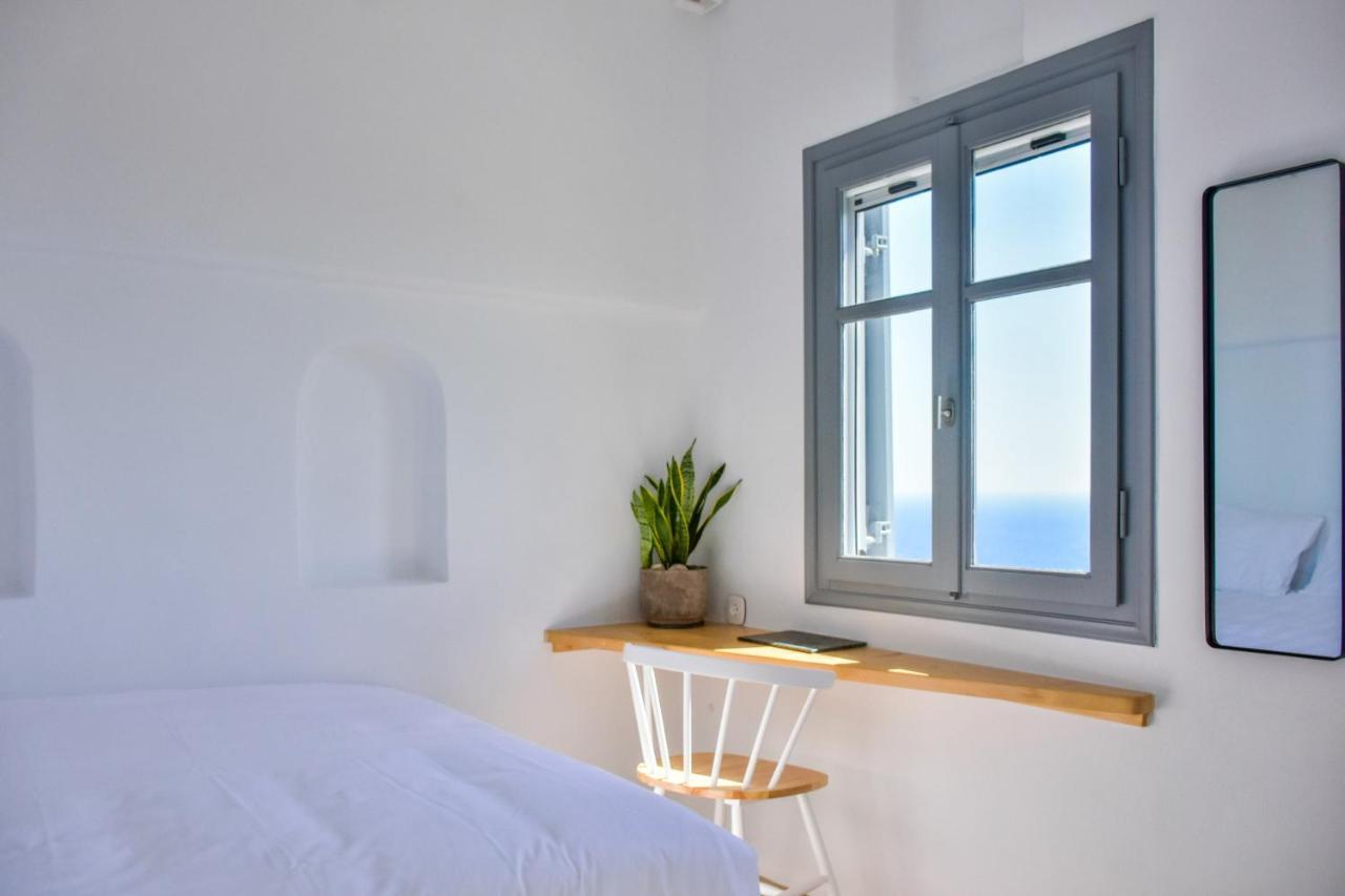 Hotel Living Theros Luxury