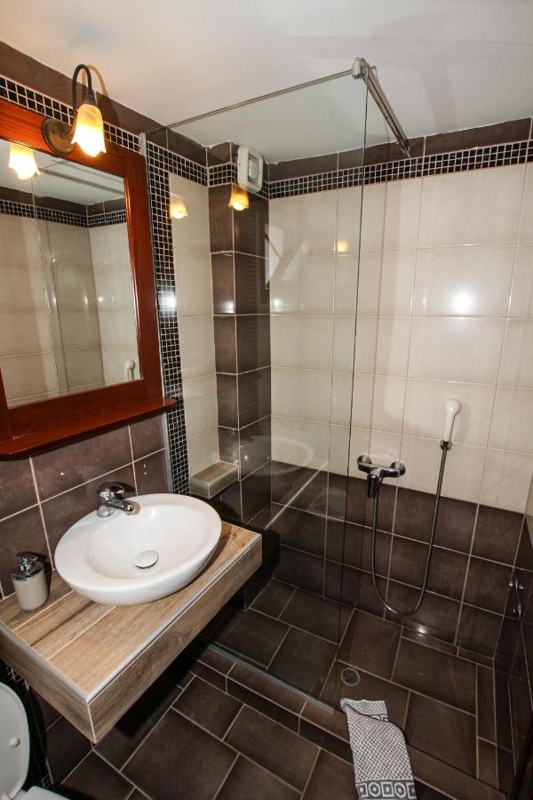 Xenonas Apollon Aparthotel Sarti