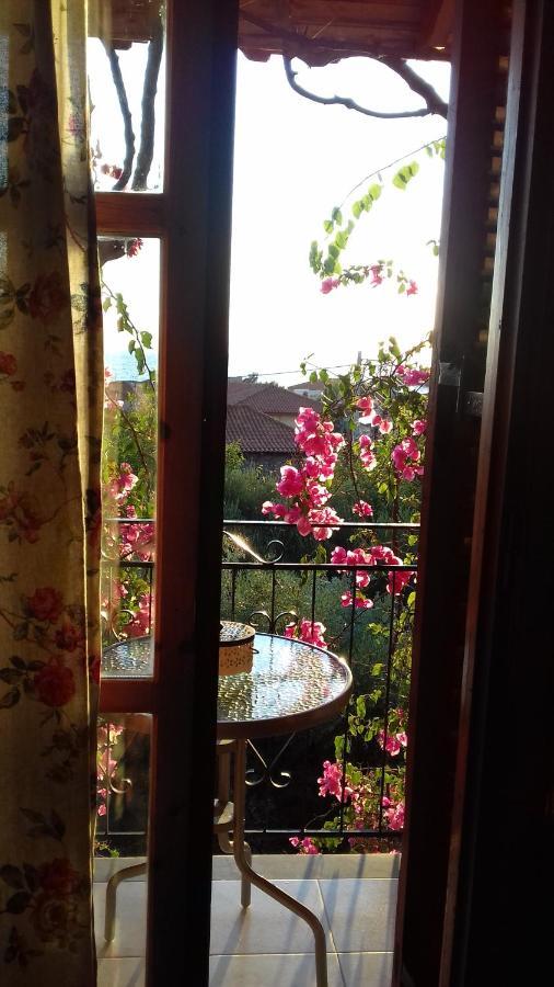 Iliolithos Guest house