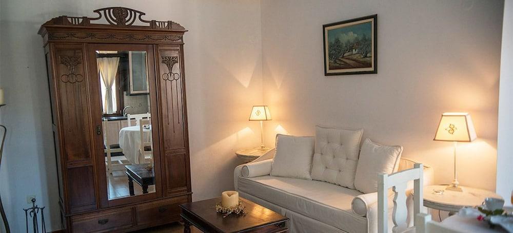 Hotel Clara 3*