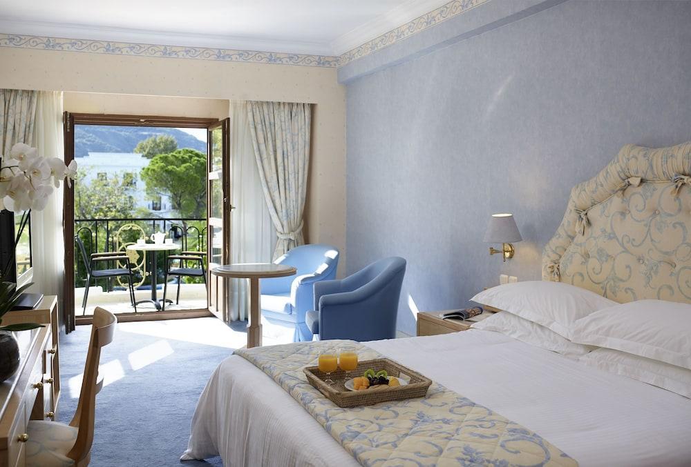 Mitsis Galini Resort 5*