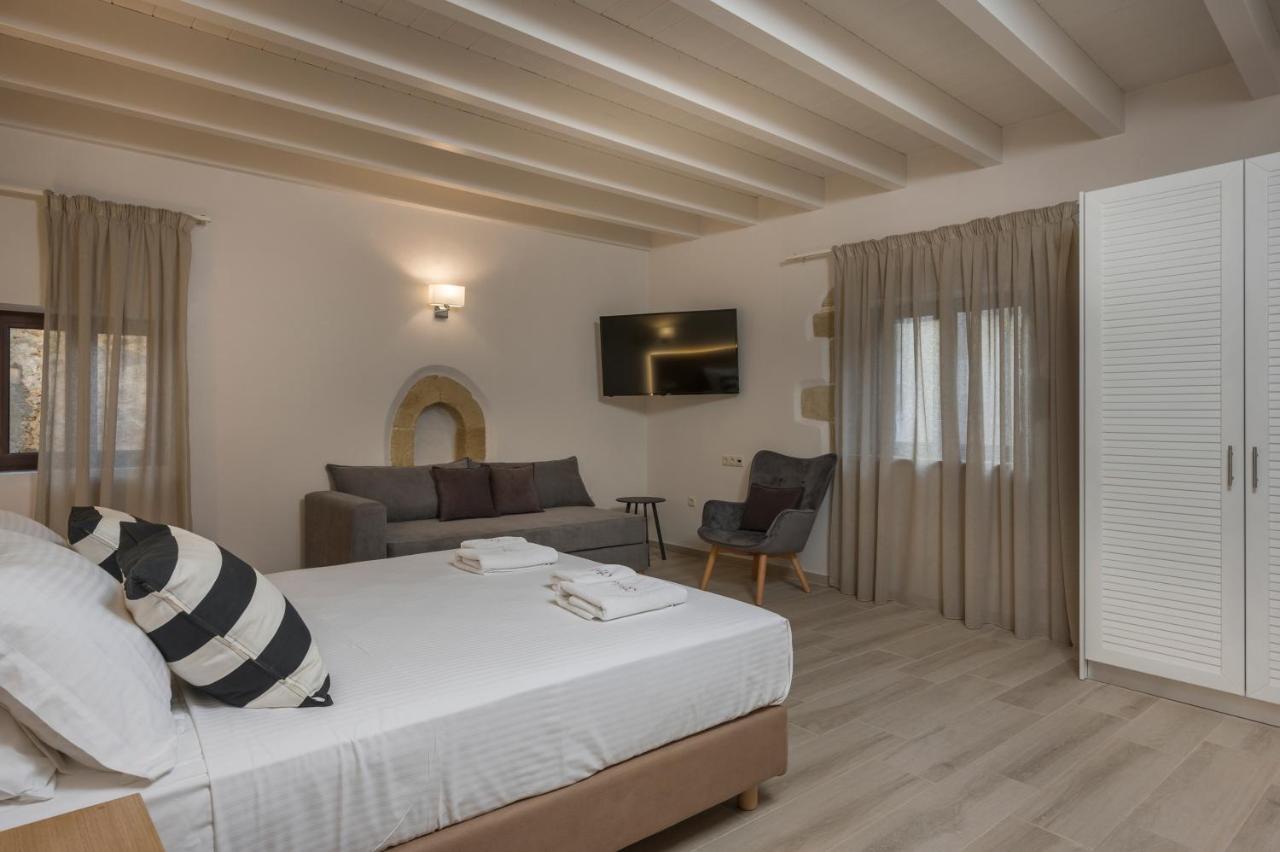 Hotel Village &