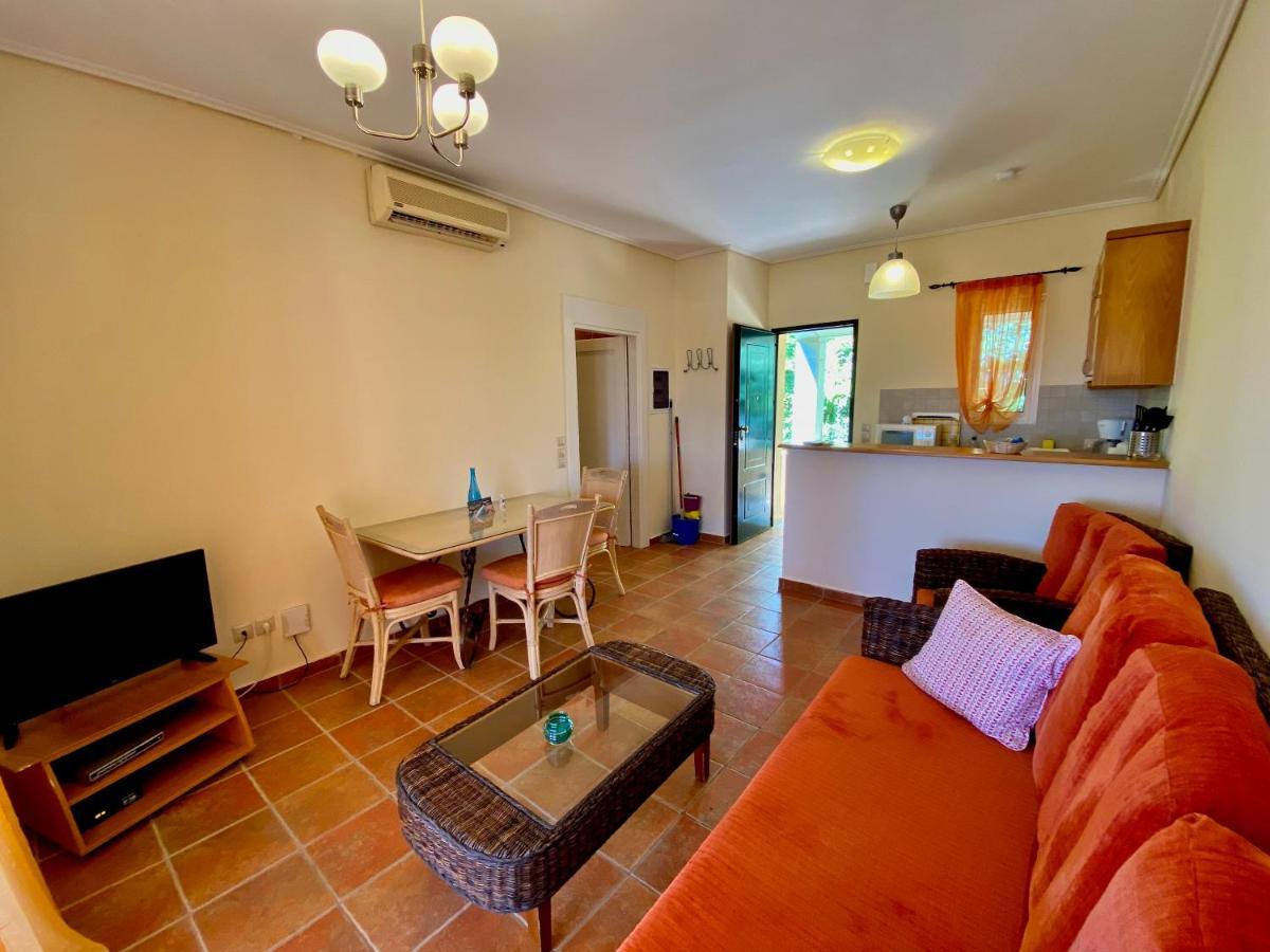 La Riviera Seaside & 4* Barbati