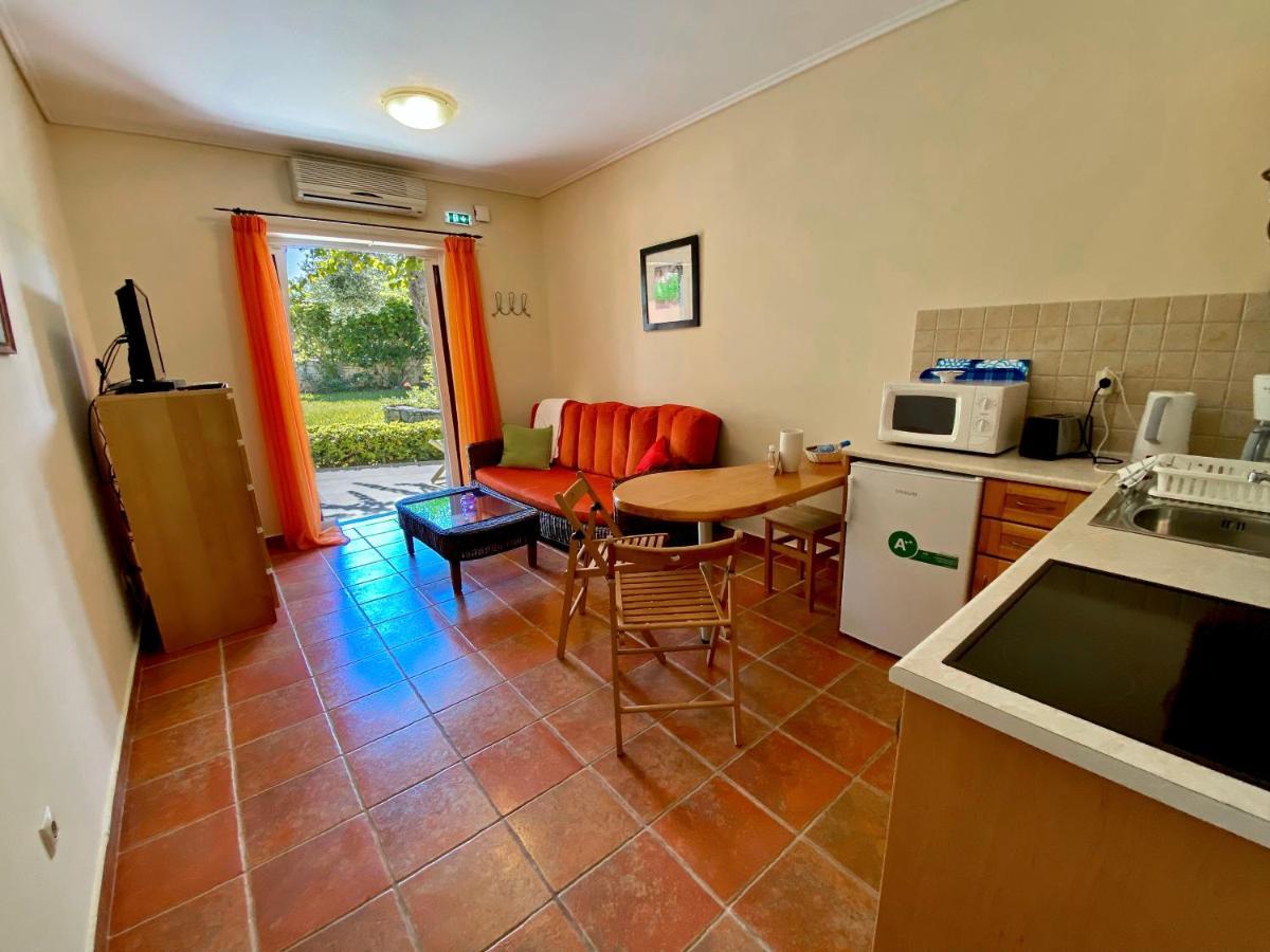 La Riviera Seaside & 4*