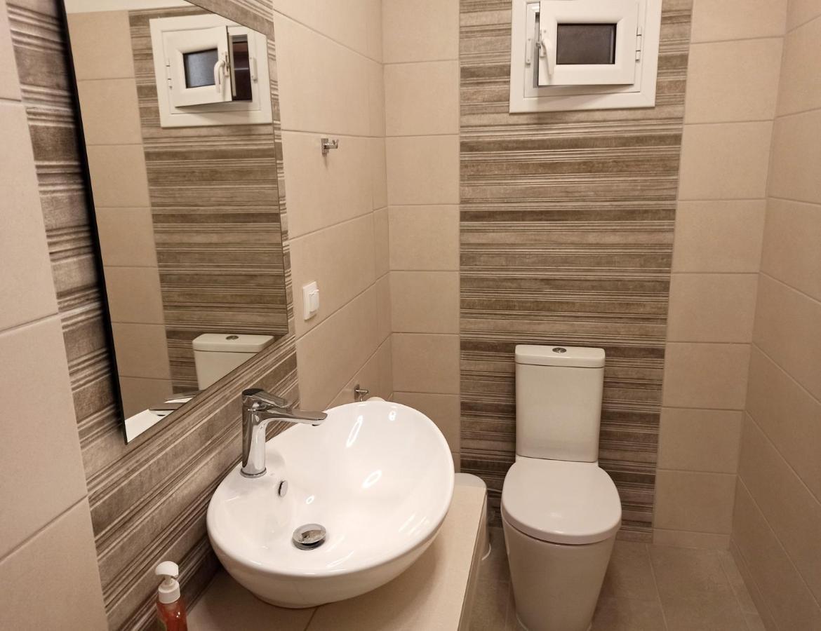 Dolphin Apartment *