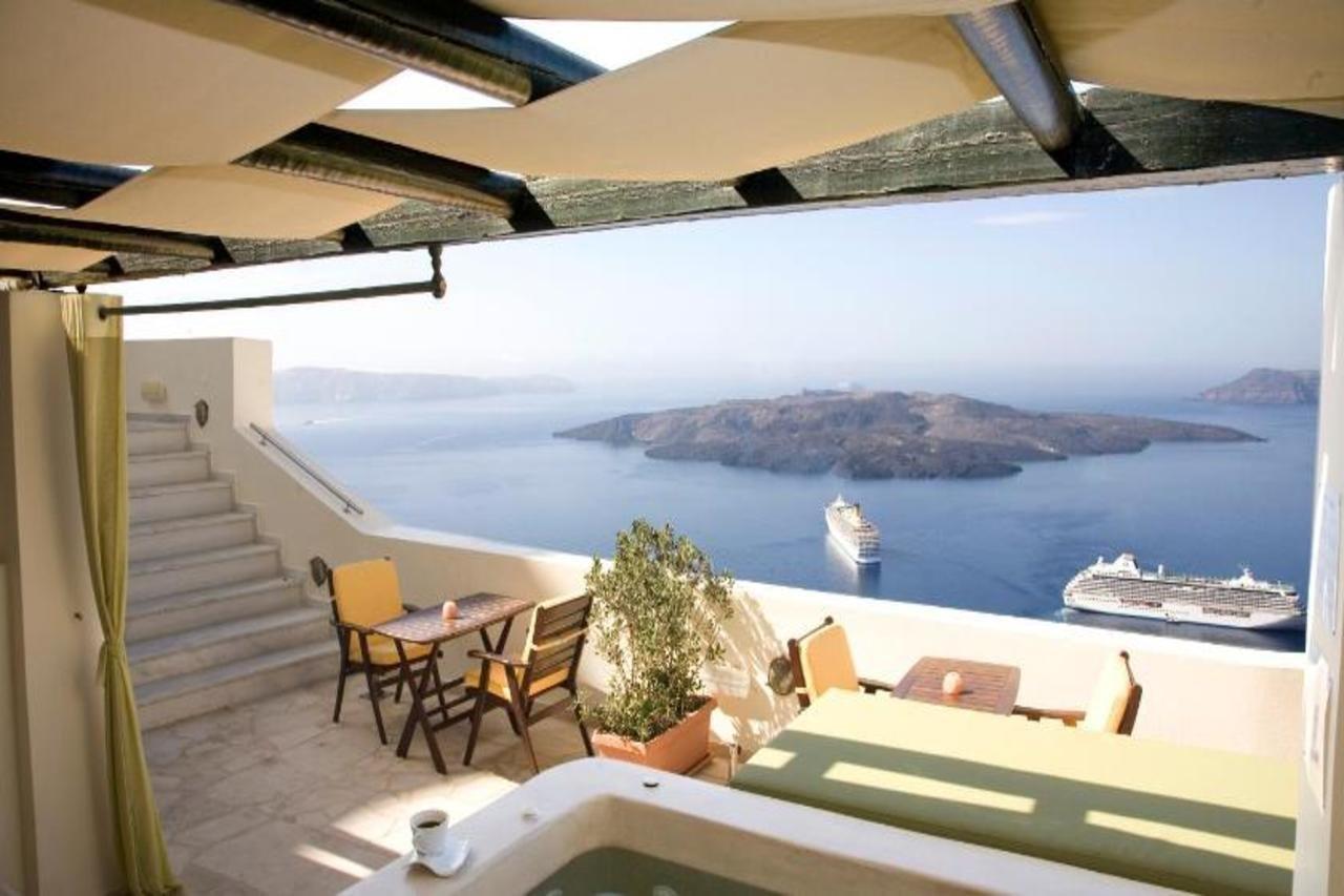 Adamis Majesty 3* Fira (Santorini)