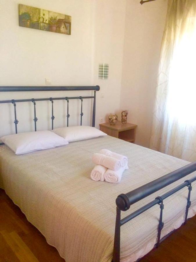 3 Bedrooms With Sea View Enclosed Garden And Wifi At 5 Km Away From The Beach