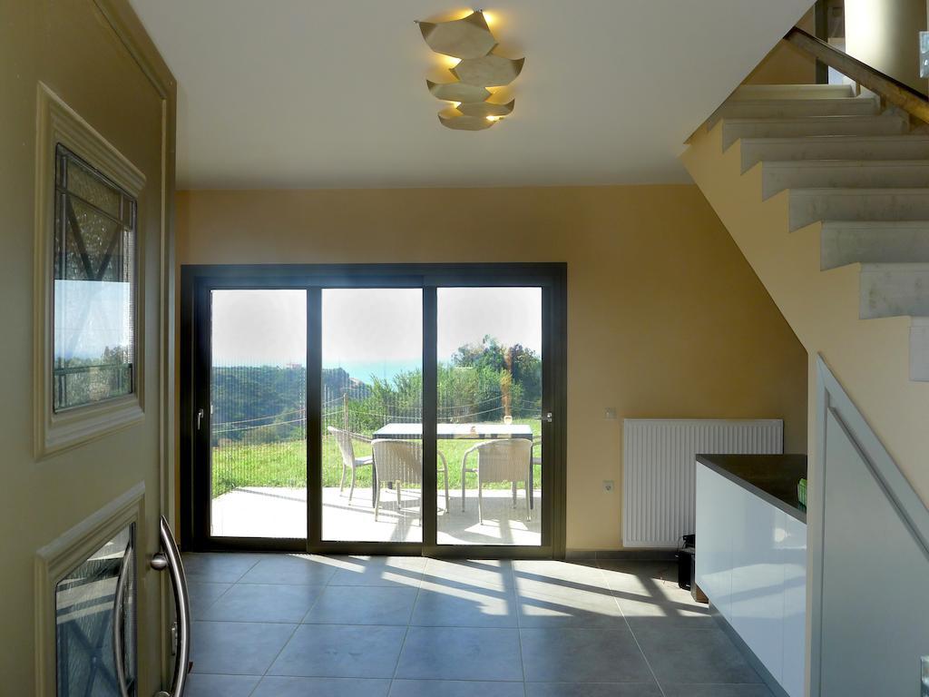 Villa Divaria Villas *