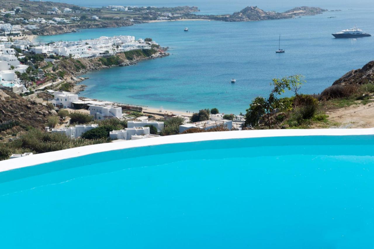 Azurite With Heated Pool By Diles Villa *