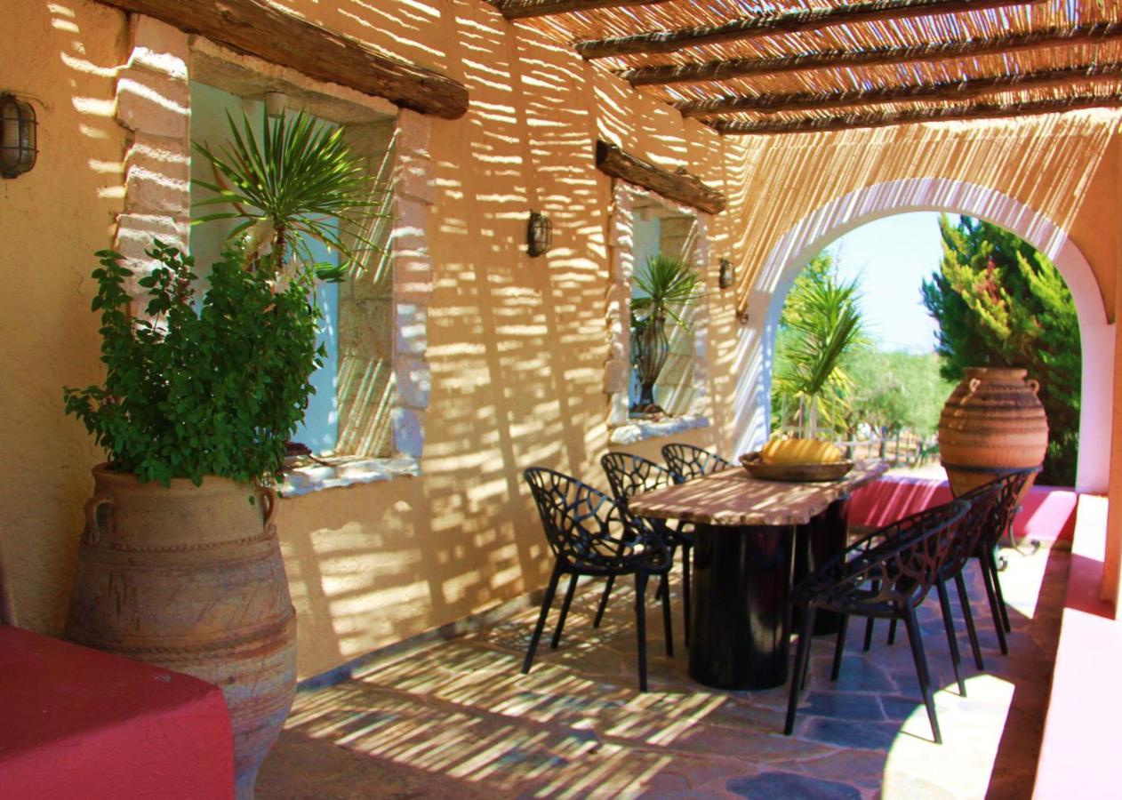Hacienda Private Pool And Jacuzzi Villa *