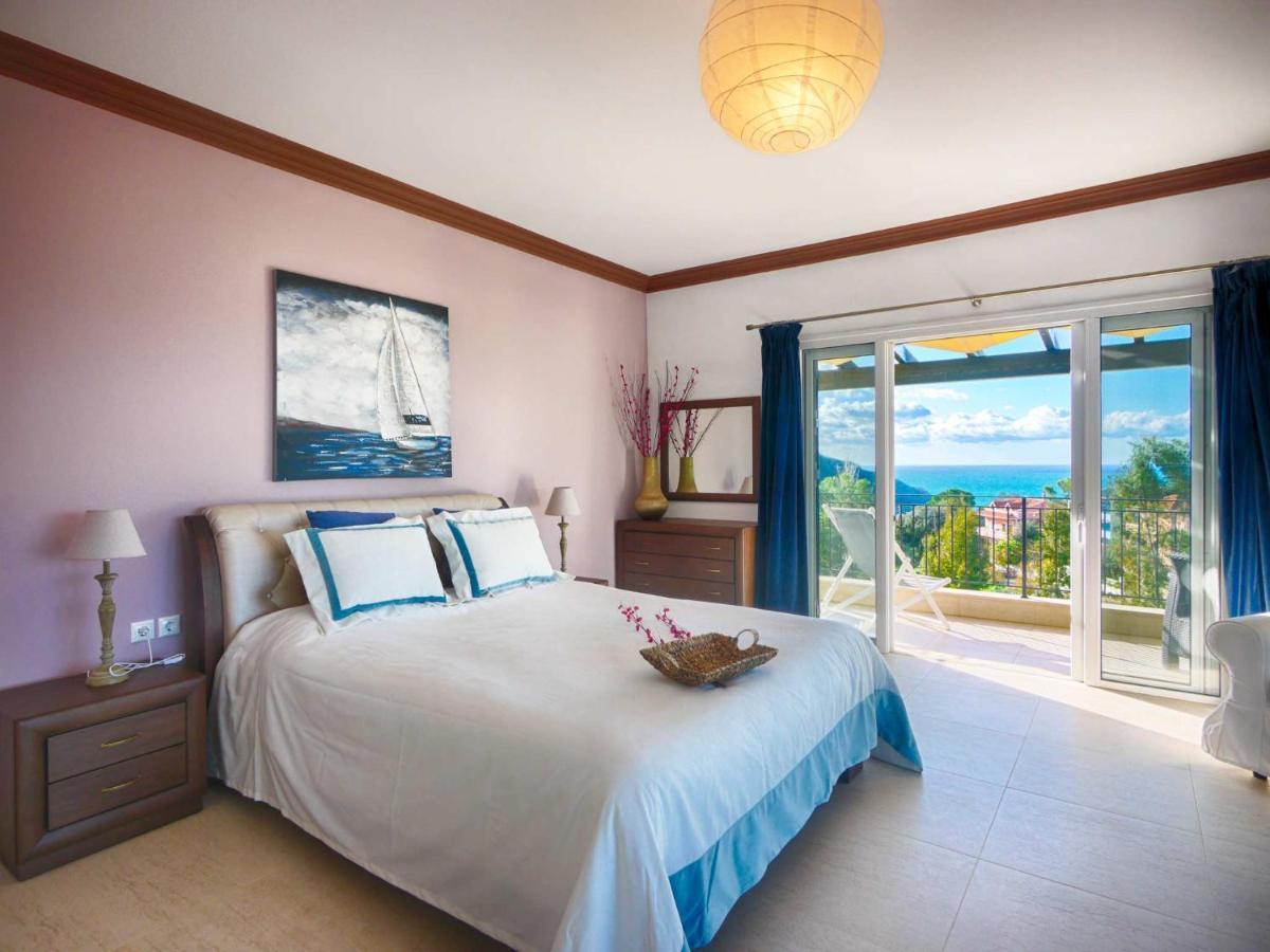 - 3 Minutes From The With Heated Eco-pool And Sunset View *