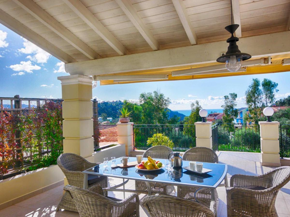 - 3 Minutes From The With Heated Eco-pool And Sunset View Afionas