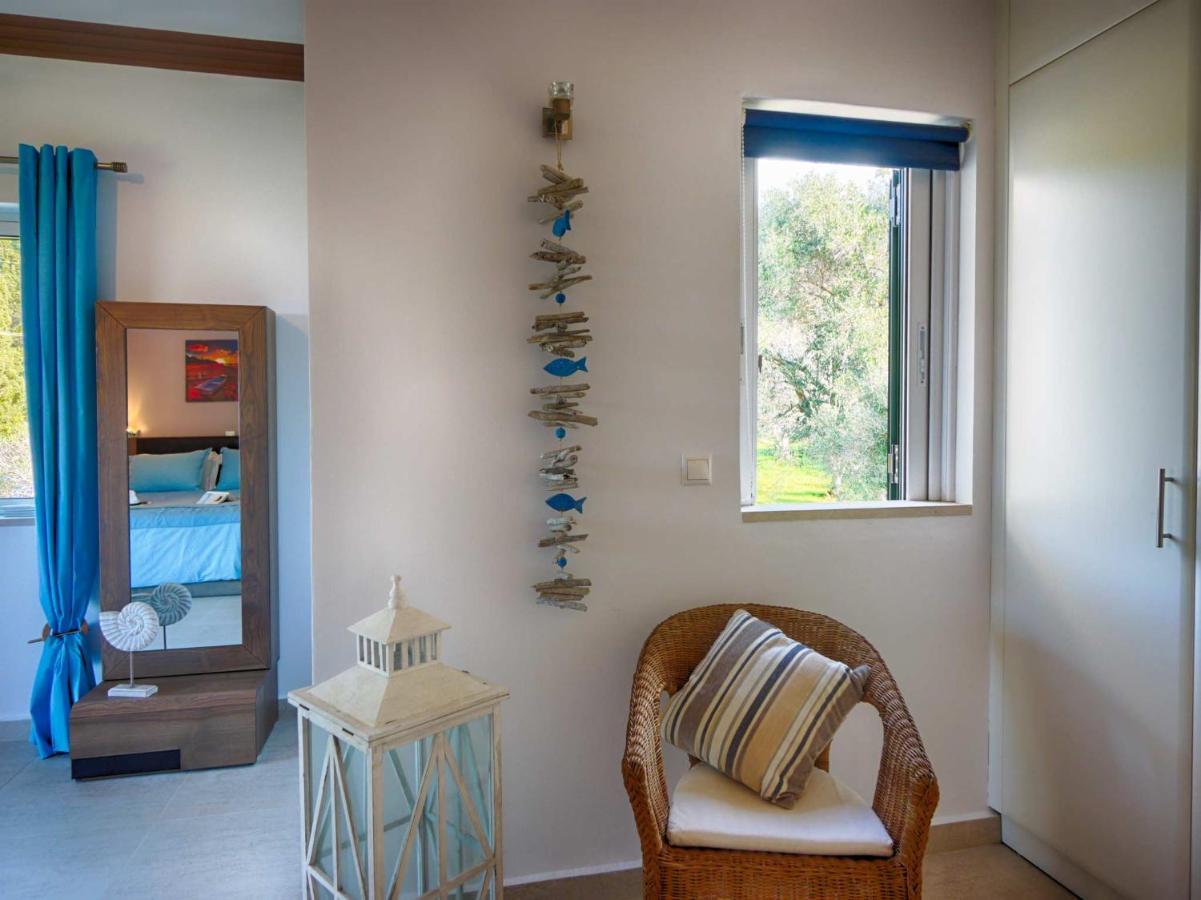 - 3 Minutes From The With Heated Eco-pool And Sunset View Villa Afionas