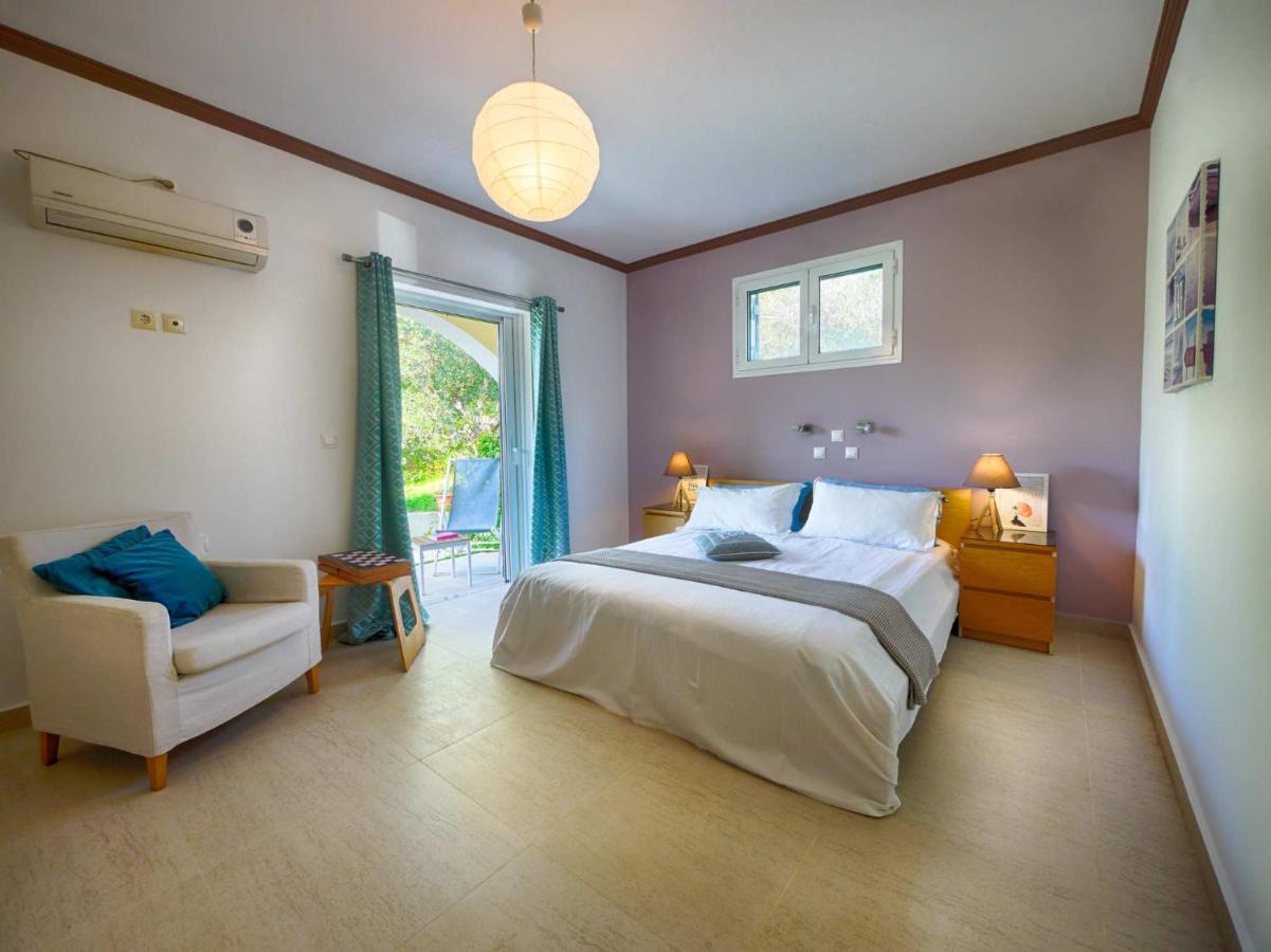 - 3 Minutes From The With Heated Eco-pool And Sunset View Villa