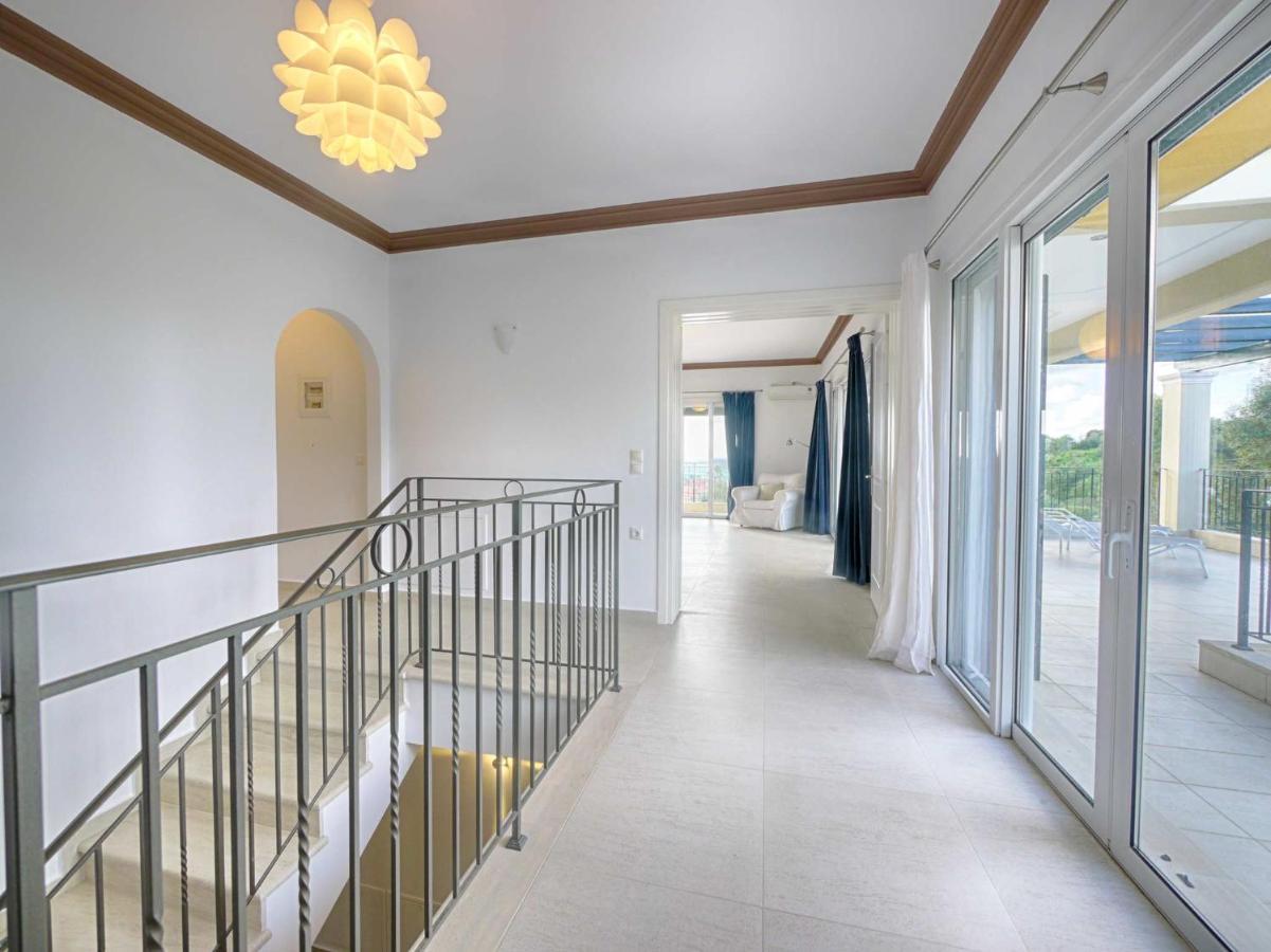 - 3 Minutes From The With Heated Eco-pool And Sunset View