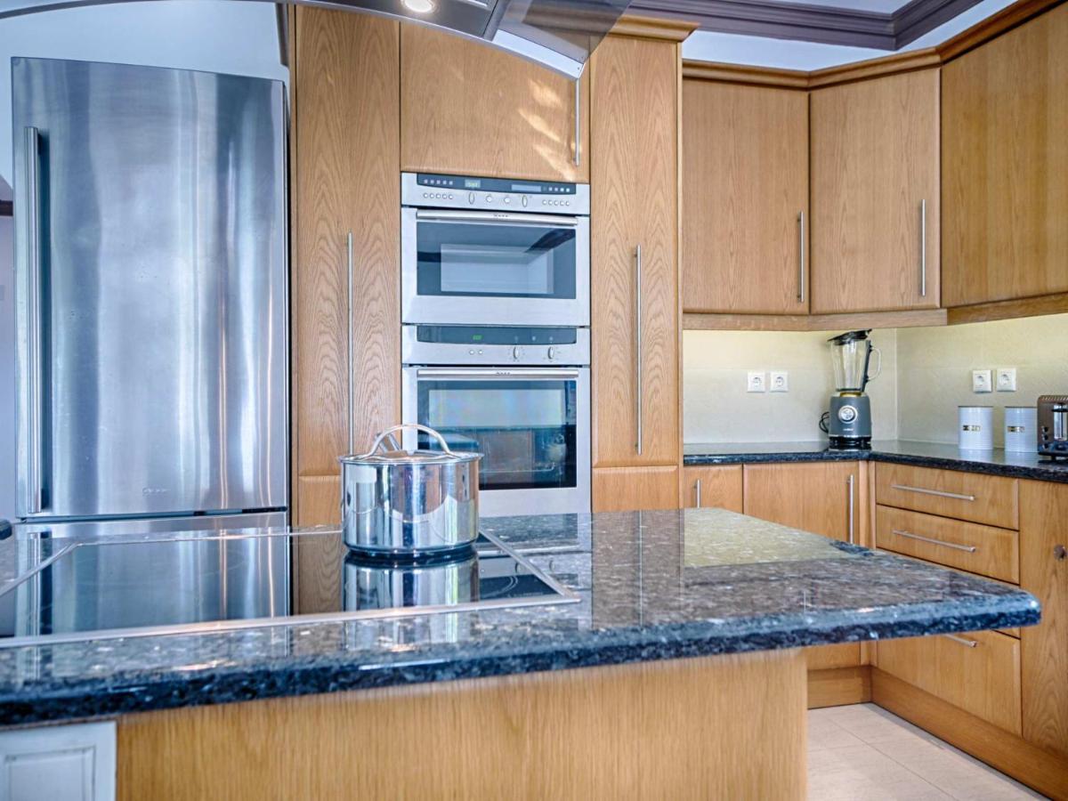 - 3 Minutes From The With Heated Eco-pool And Sunset View *
