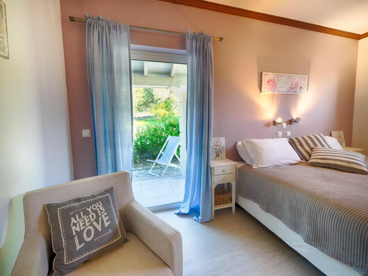 - 3 Minutes From The With Heated Eco-pool And Sunset View Villa