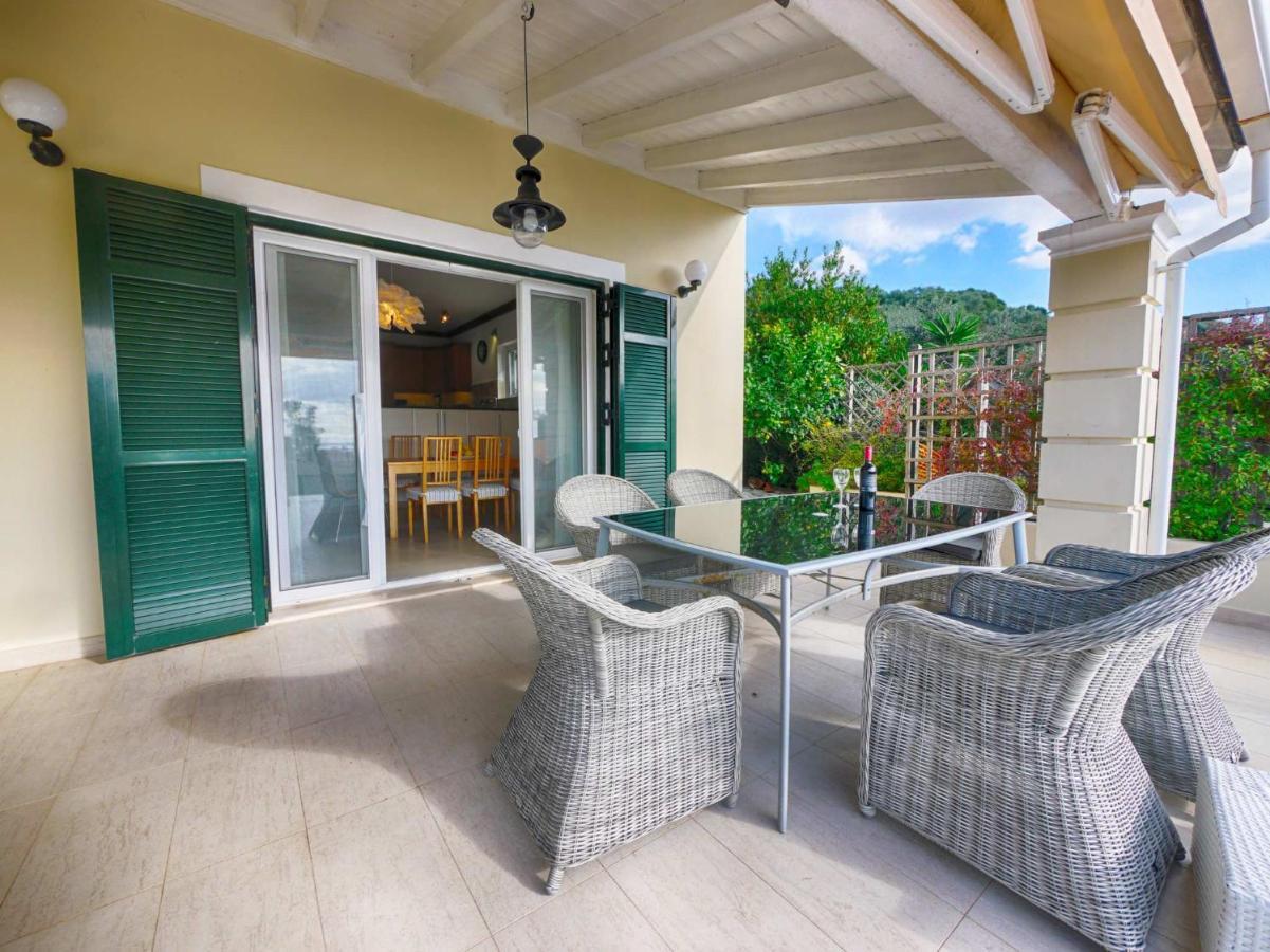 - 3 Minutes From The With Heated Eco-pool And Sunset View Villa *