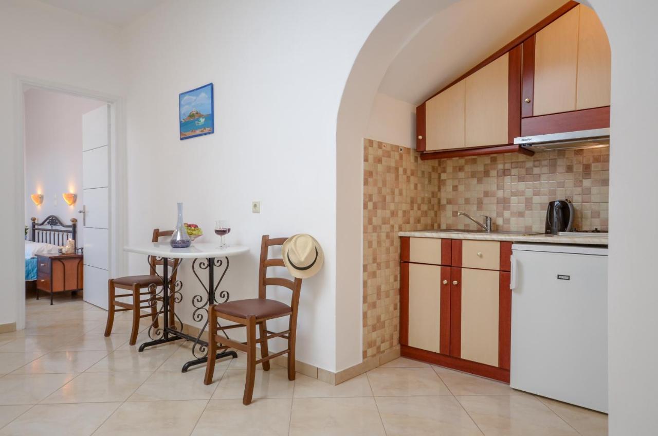 Gaitani Plaka Naxos *