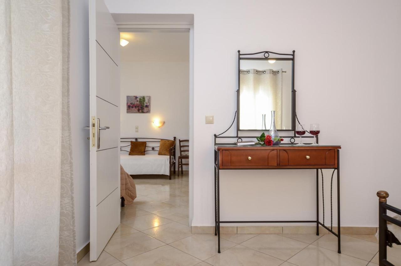 Gaitani Plaka Naxos Aparthotel