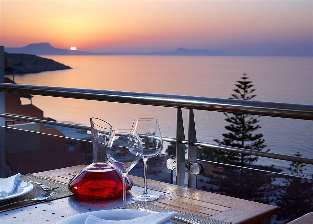 Hotel Macaris & 4*