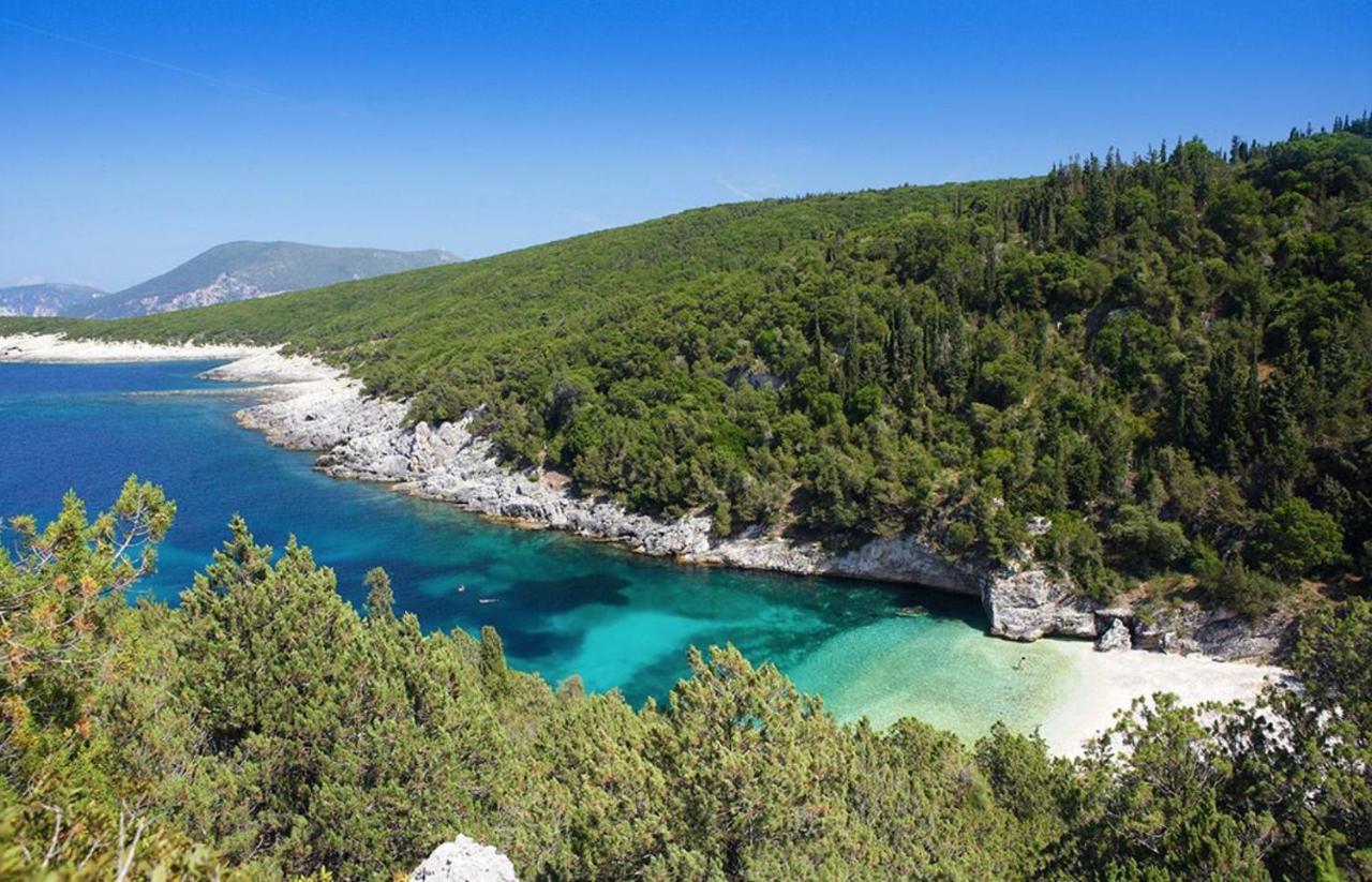 Ireni Waterfont Holiday home