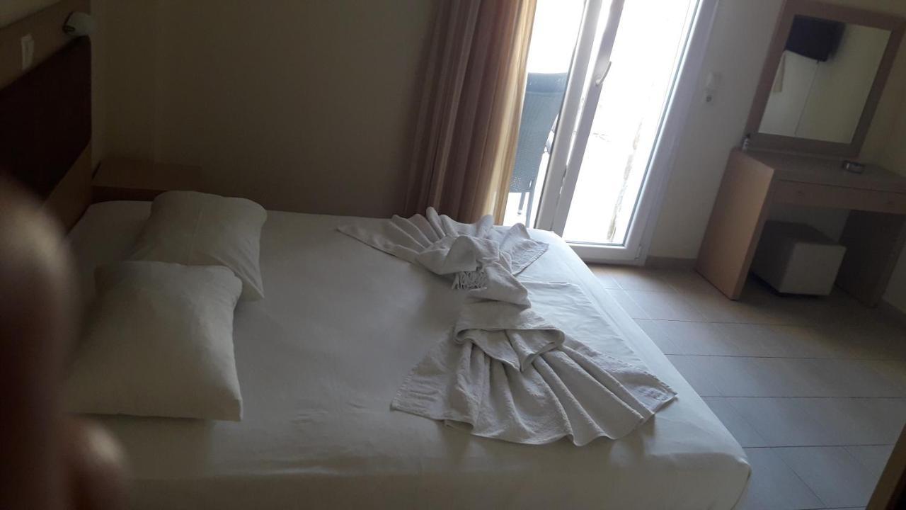 Helga Exotic Aparthotel Pefkochori