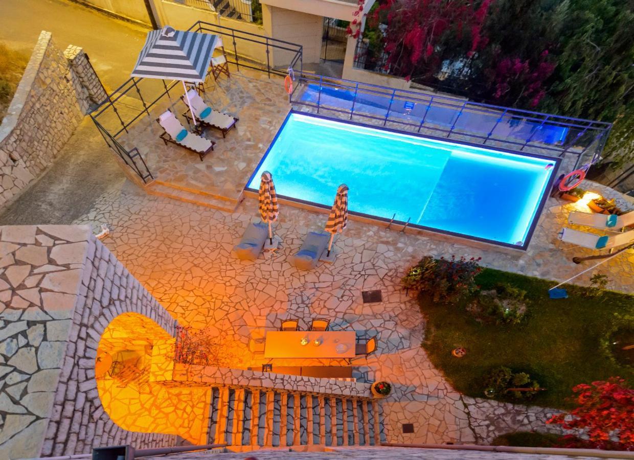 Villa Majestic Chateau - Spectacular Seascapes & Pool