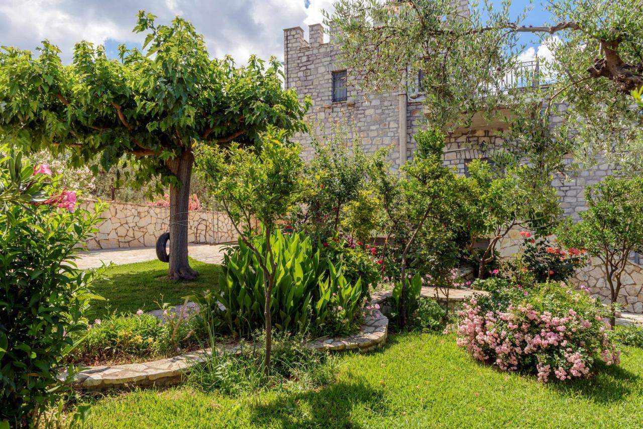 Majestic Chateau - Spectacular Seascapes & Pool Villa *