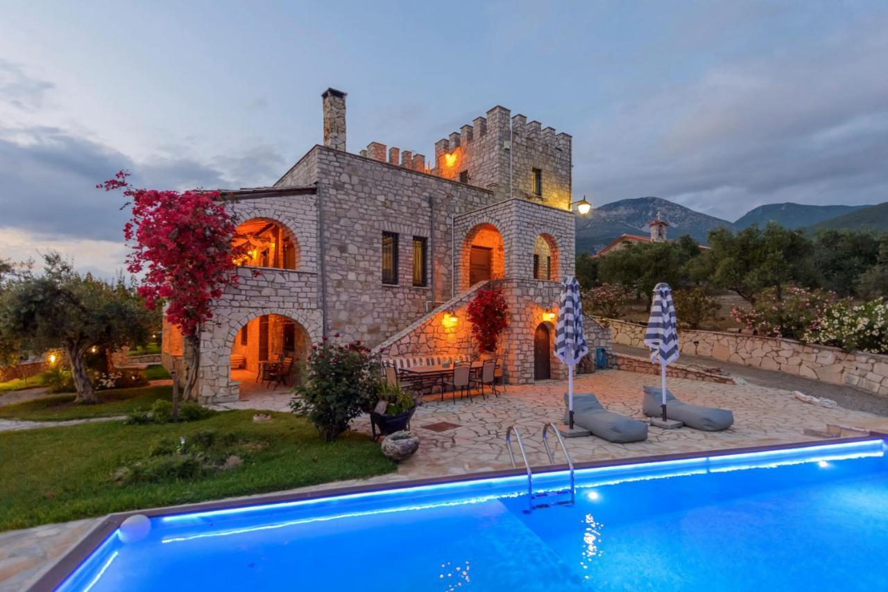 Majestic Chateau - Spectacular Seascapes & Pool Kalamata