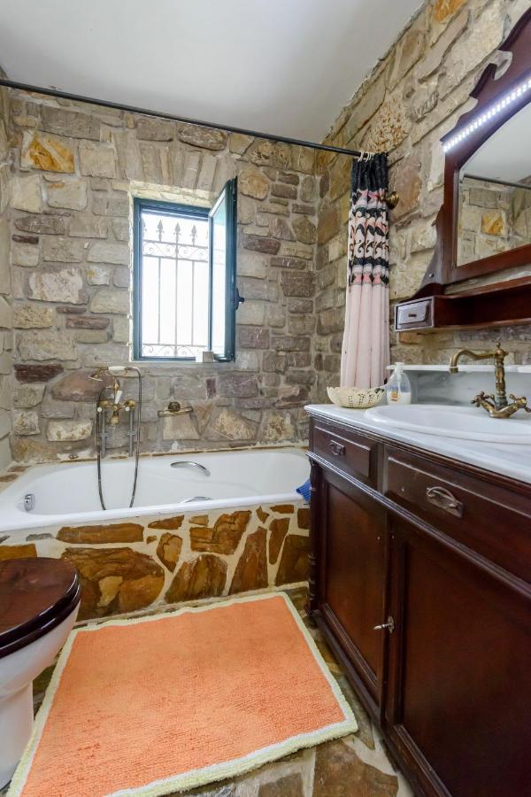 Majestic Chateau - Spectacular Seascapes & Pool Villa