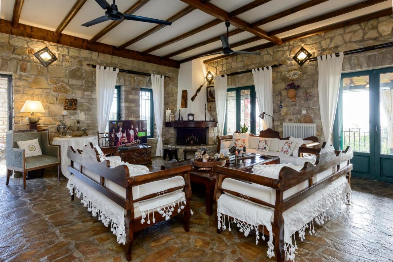 Majestic Chateau - Spectacular Seascapes & Pool Kalamata