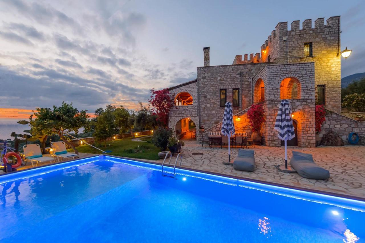 Villa Majestic Chateau - Spectacular Seascapes & Pool