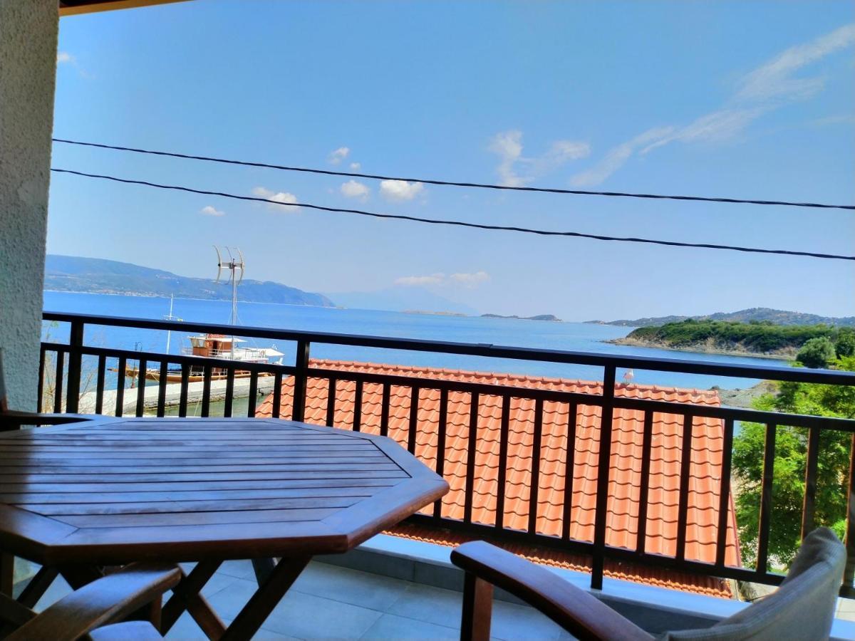 Apartment Gianni's By The Sea