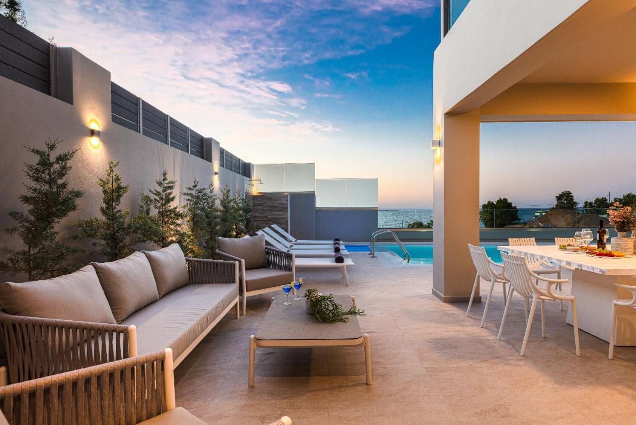 Lagoon Seaside Villa, Sumptuous Retreat,by Thinkvilla Villa *