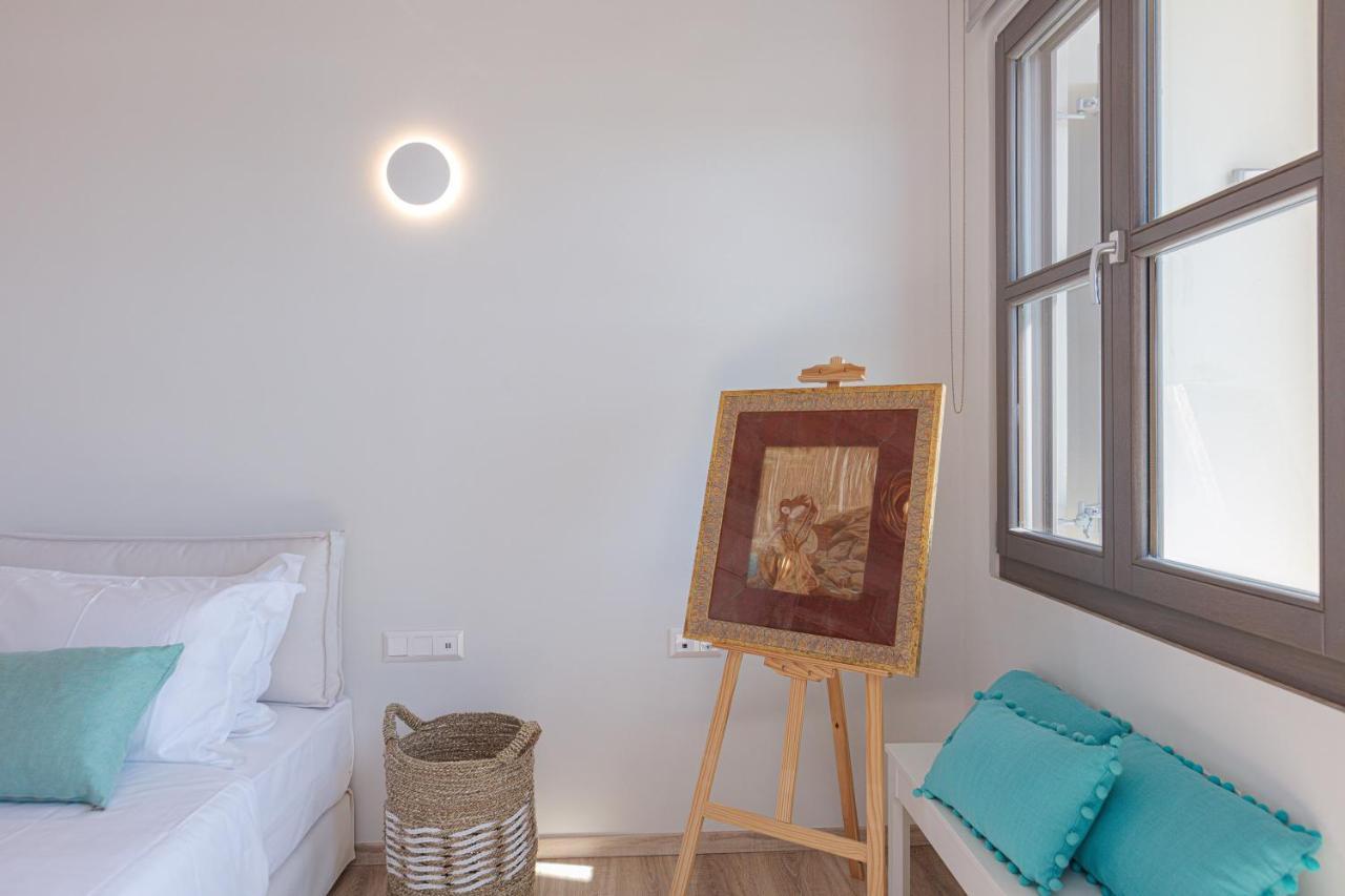 V77 Seafront Apartment