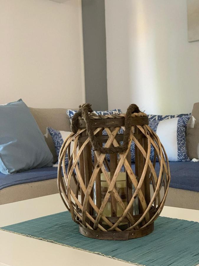 Lucas Lux Apartment Flogita