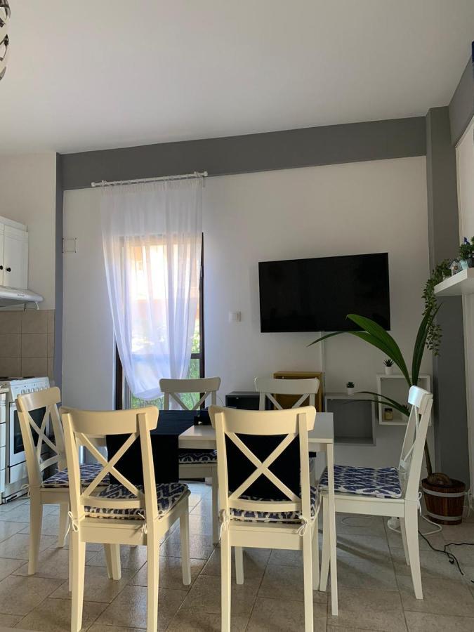 Lucas Lux Flogita