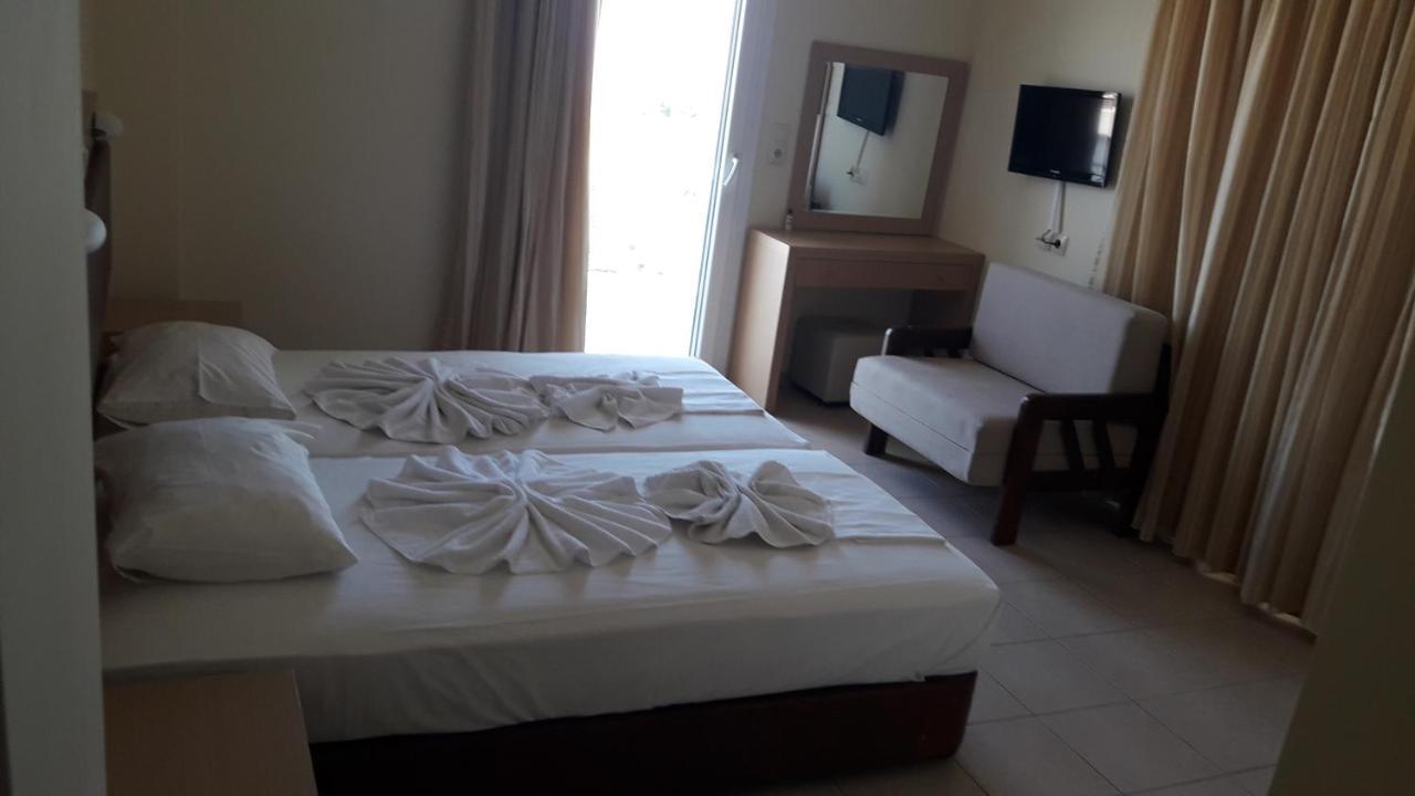 Helga Exotic Aparthotel Pefkochori