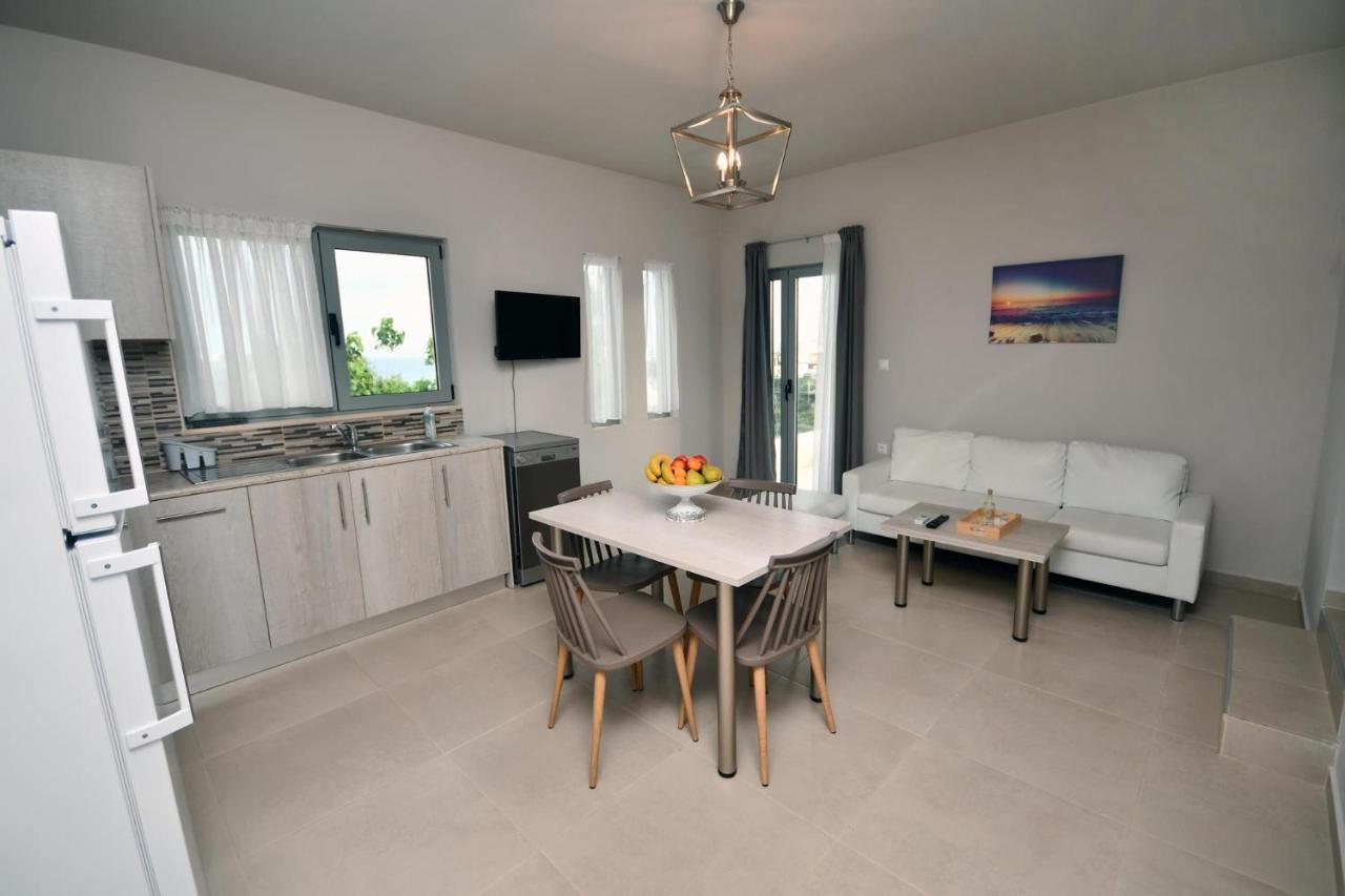 Asterisuites Aparthotel 4*