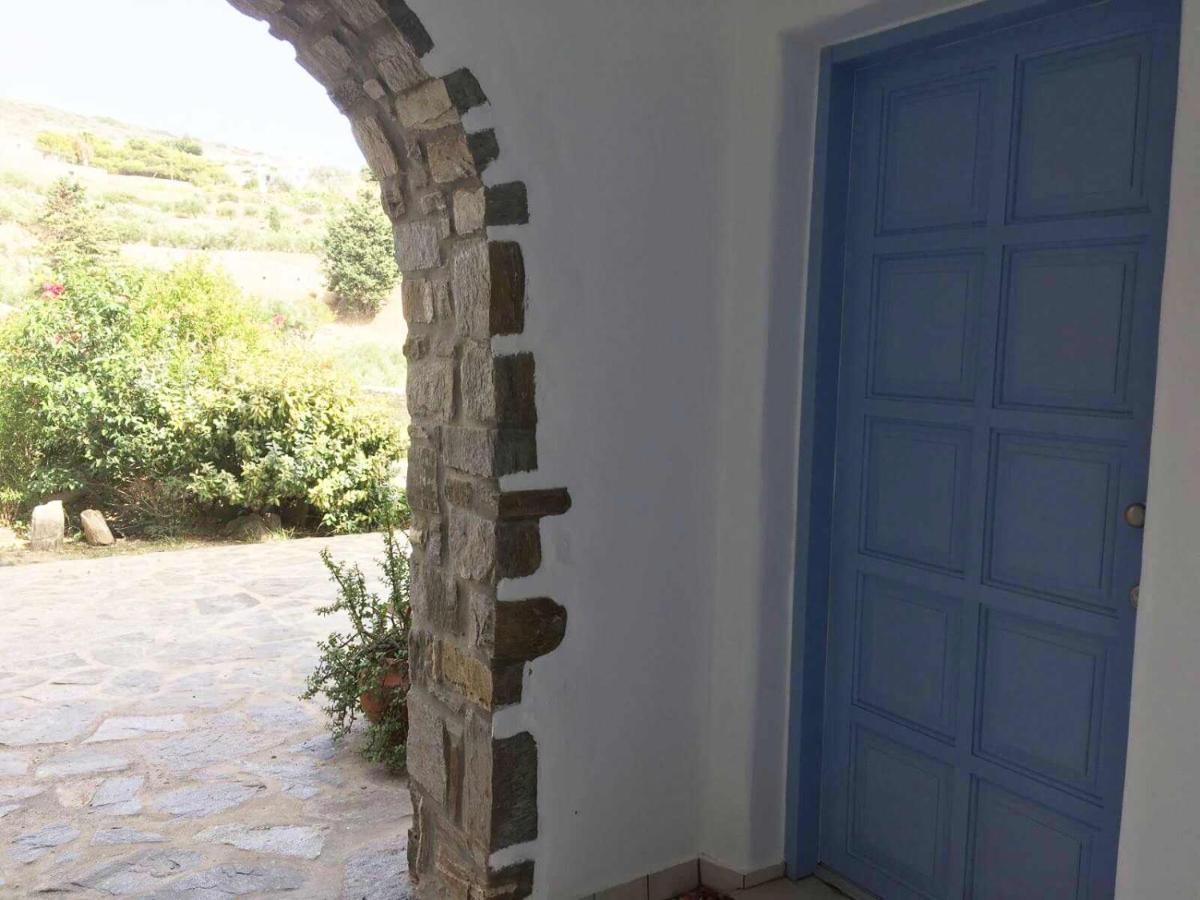 Pleiades Family * Parikia (Paros)
