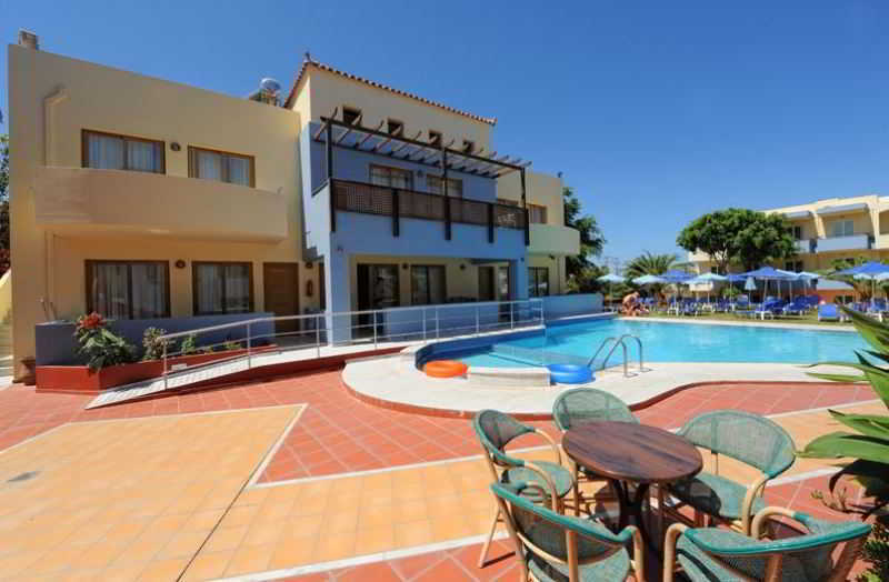Mary & Mary Royal Aparthotel