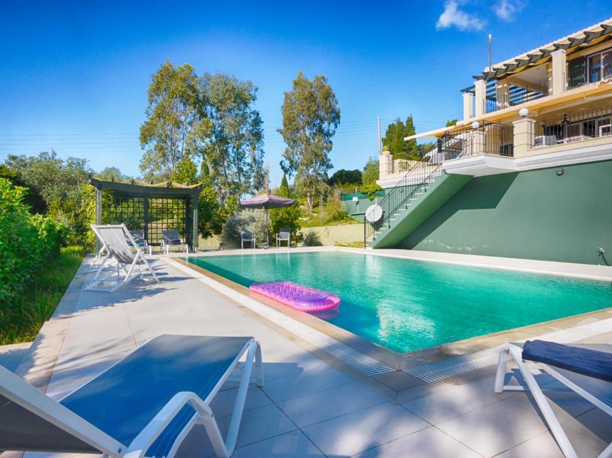 - 3 Minutes From The With Heated Eco-pool And Sunset View Villa *