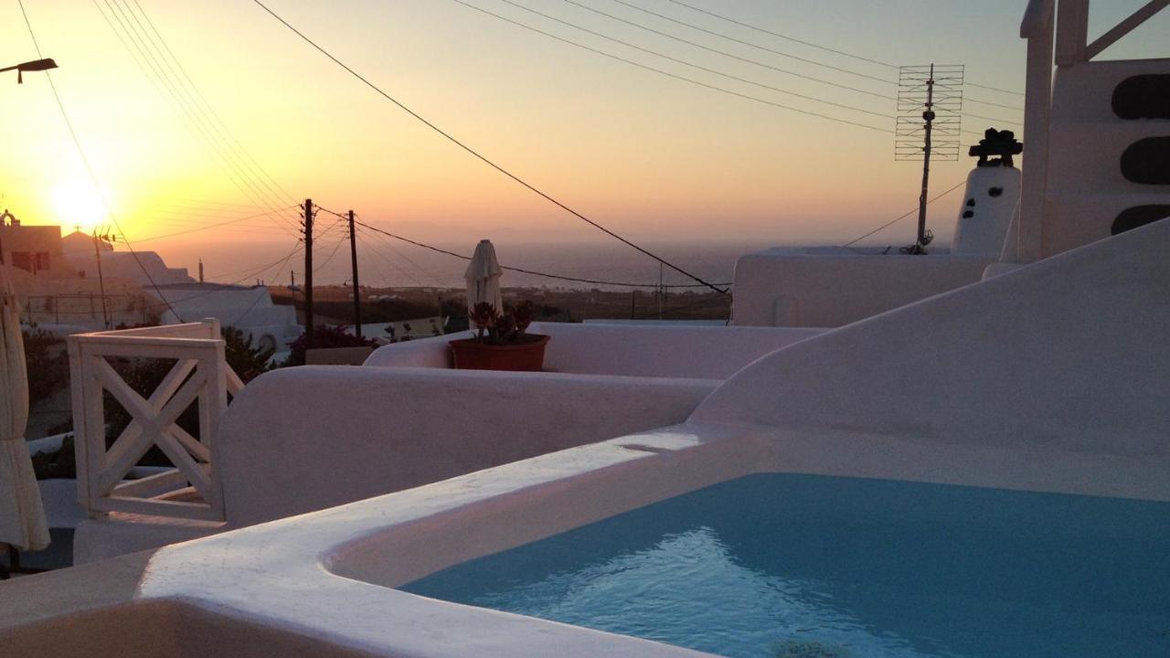 Oia, Finikia Cave House *
