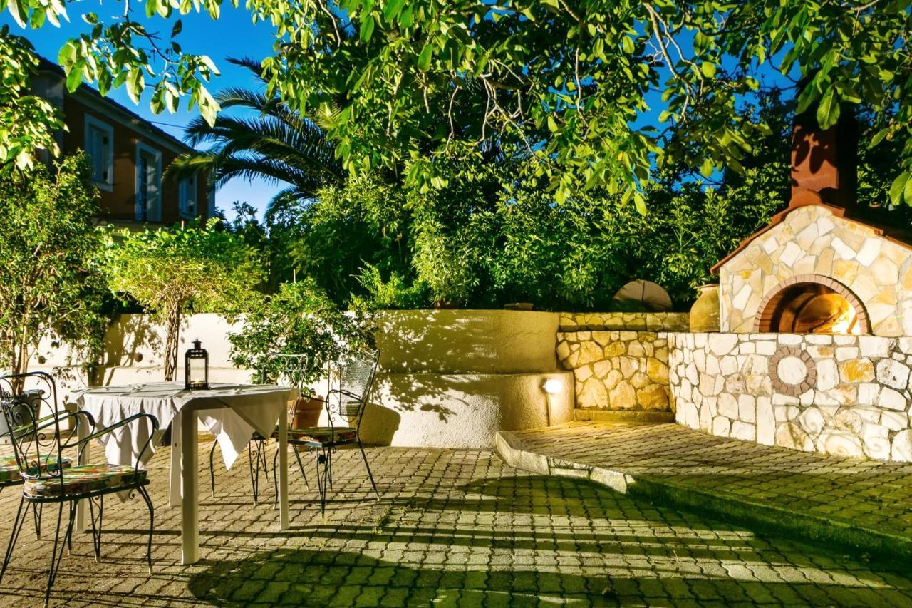 Apartment 3 Bedrooms With Sea View Enclosed Garden And Wifi At 5 Km Away From The Beach *