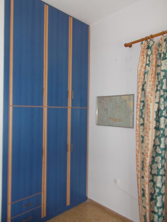 Celana Apartment Korfos