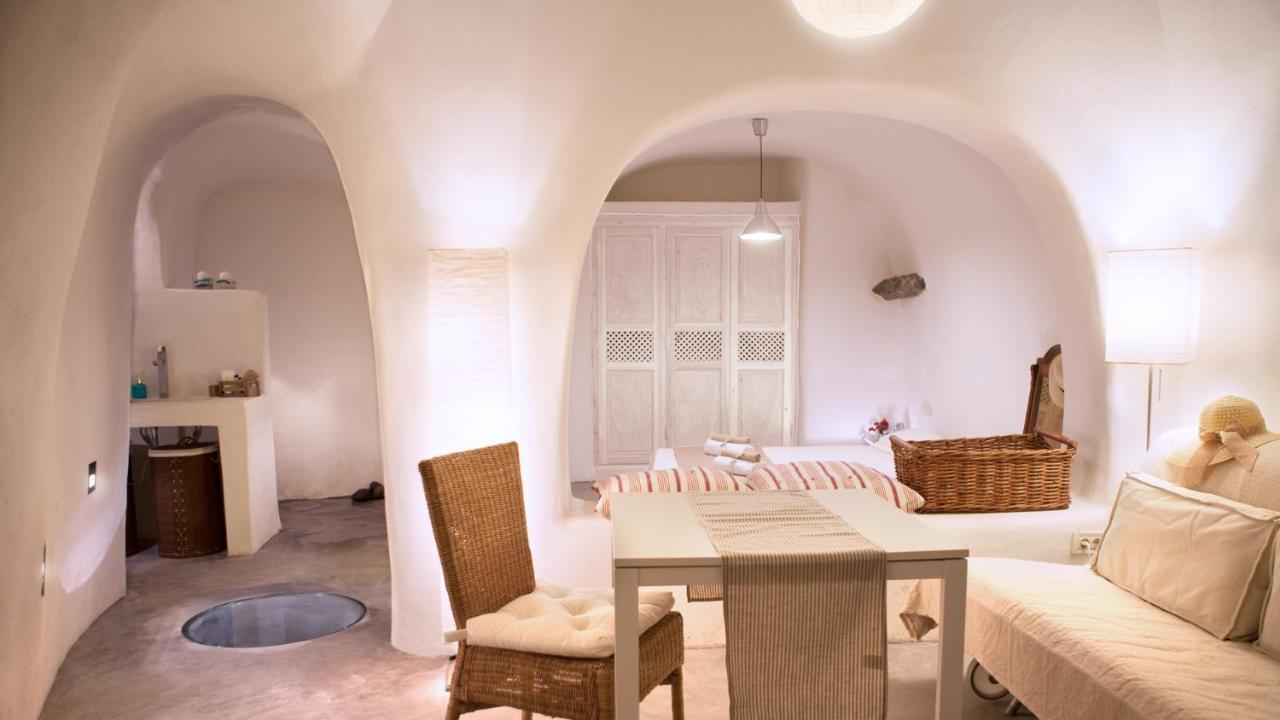 Holiday home Oia, Finikia Cave House
