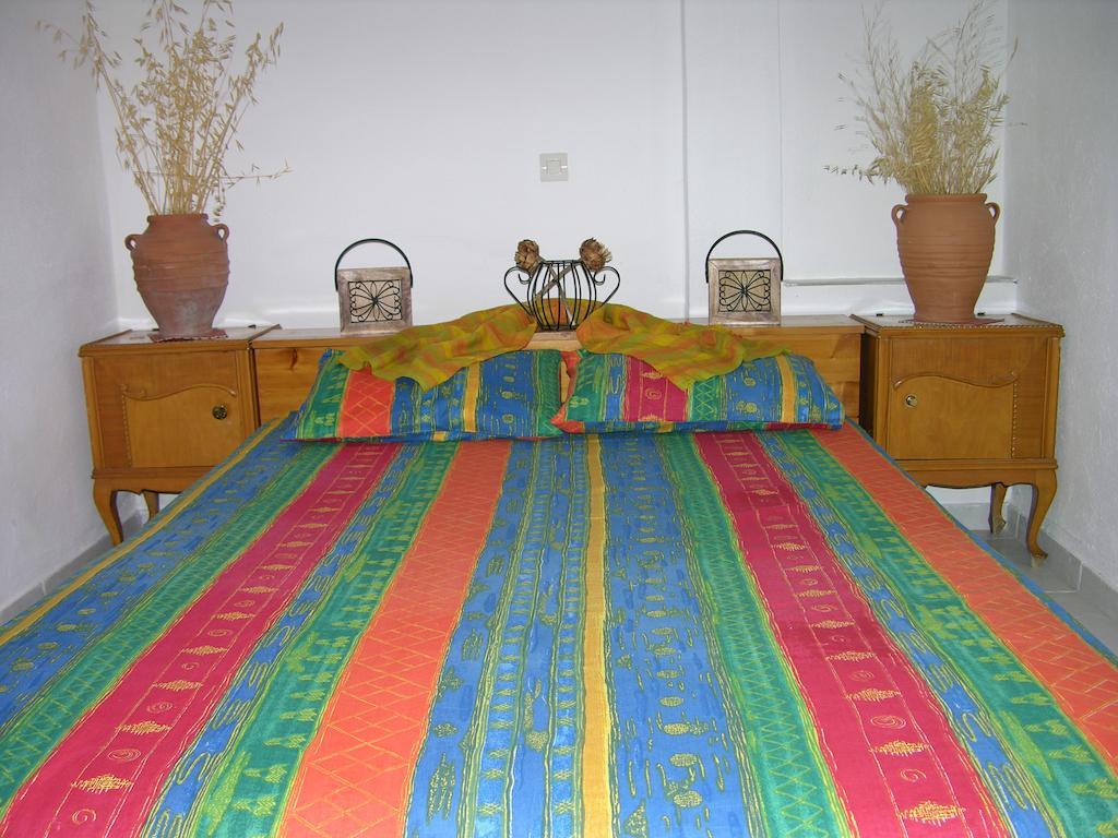 Kyra's Paradise Apartment Potistika